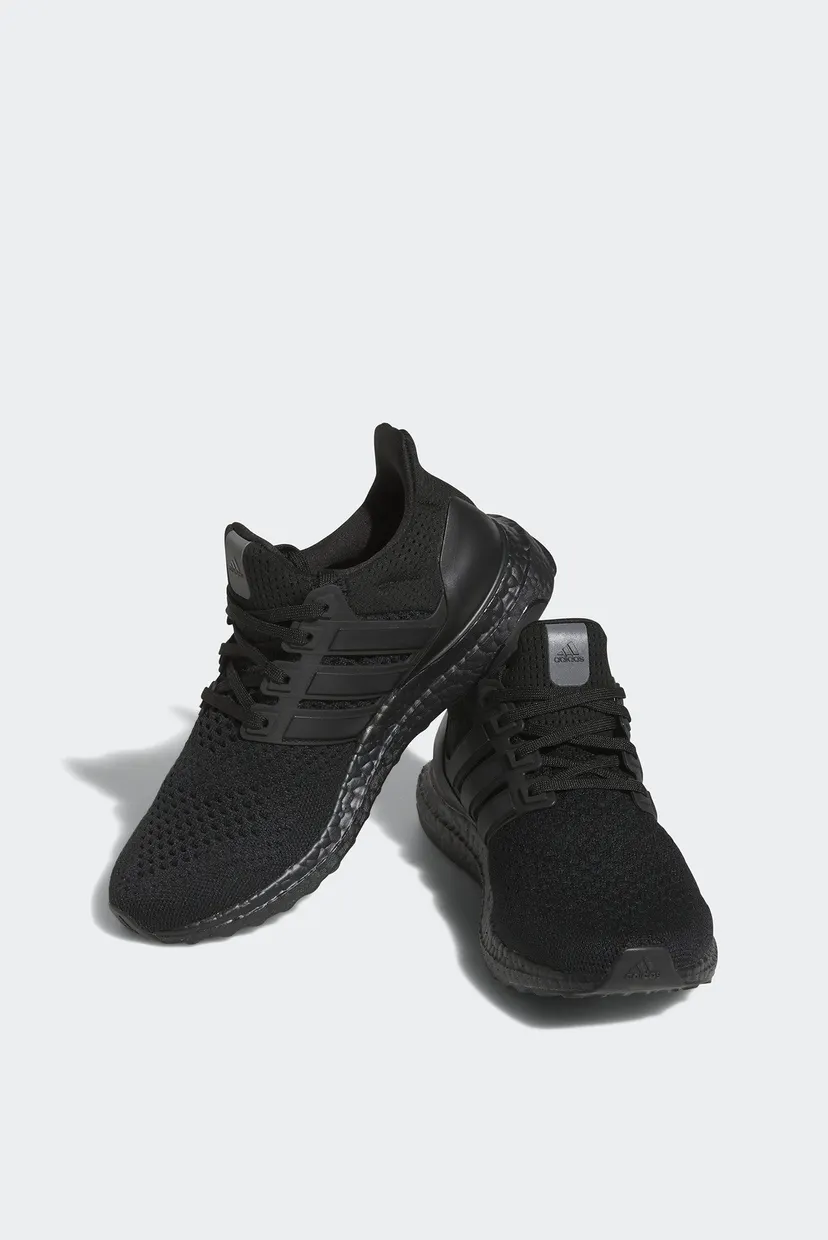 Жіночі чорні кросівки Ultraboost 1.0 4