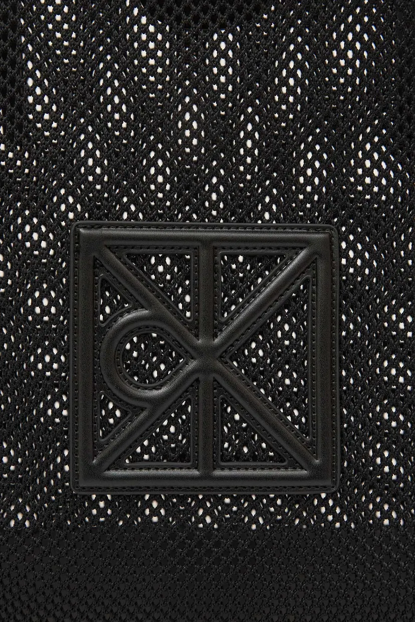 Женская черная сумка EMBLEM 6
