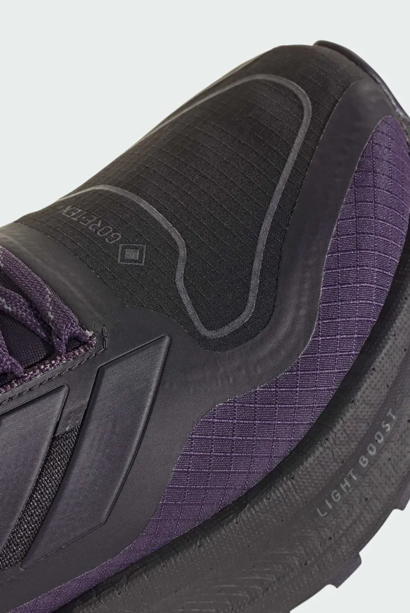 Жіночі фіолетові кросівки Ultraboost 8