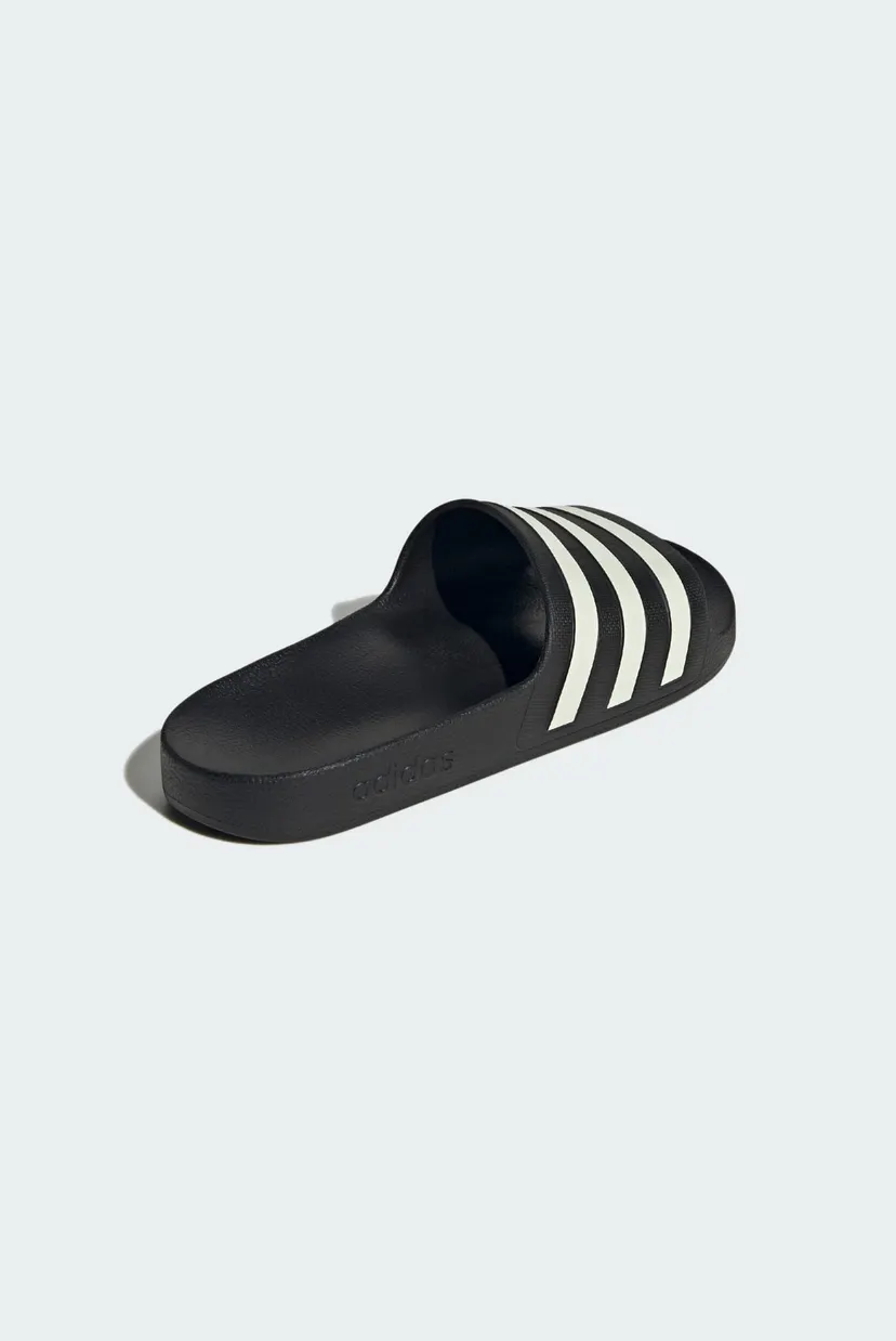 Черные слайдеры Adilette Aqua 4