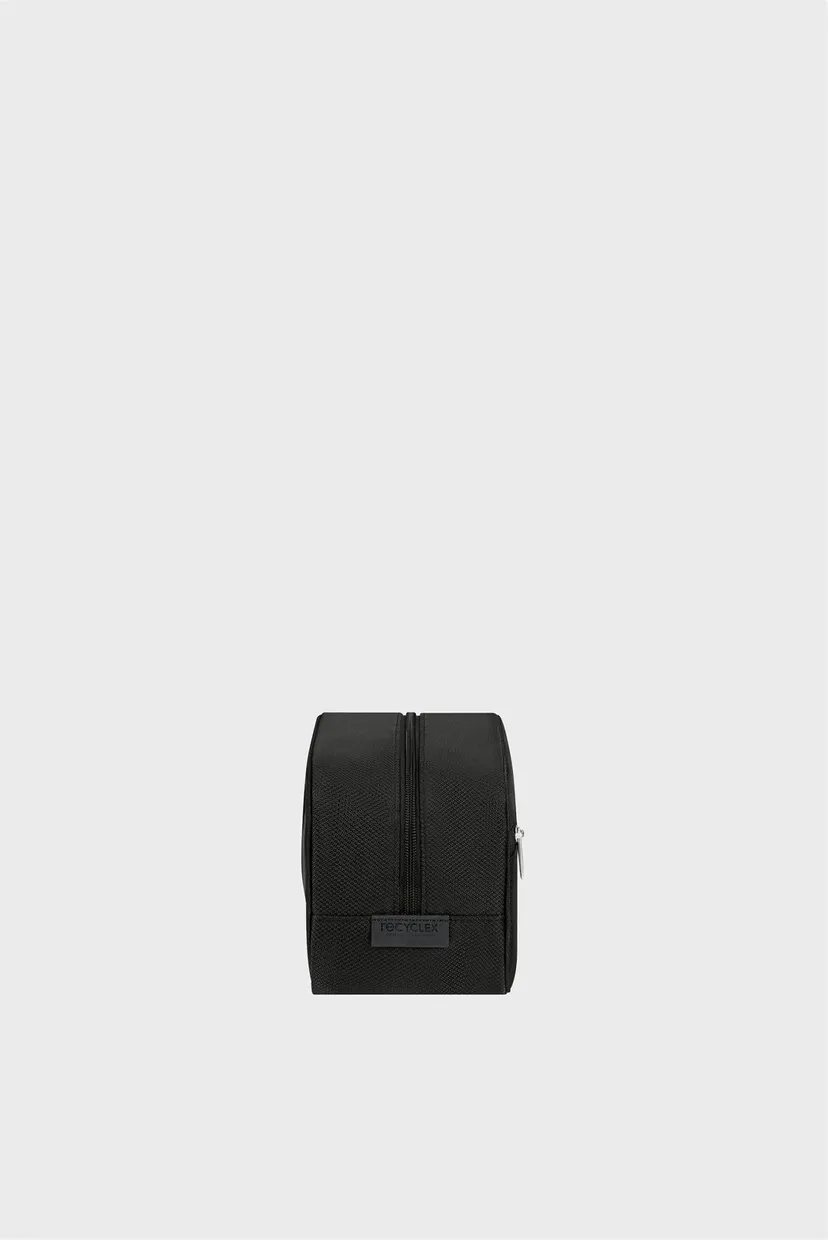 Мужской черный несессер RESPARK TOILET KIT BLACK 4