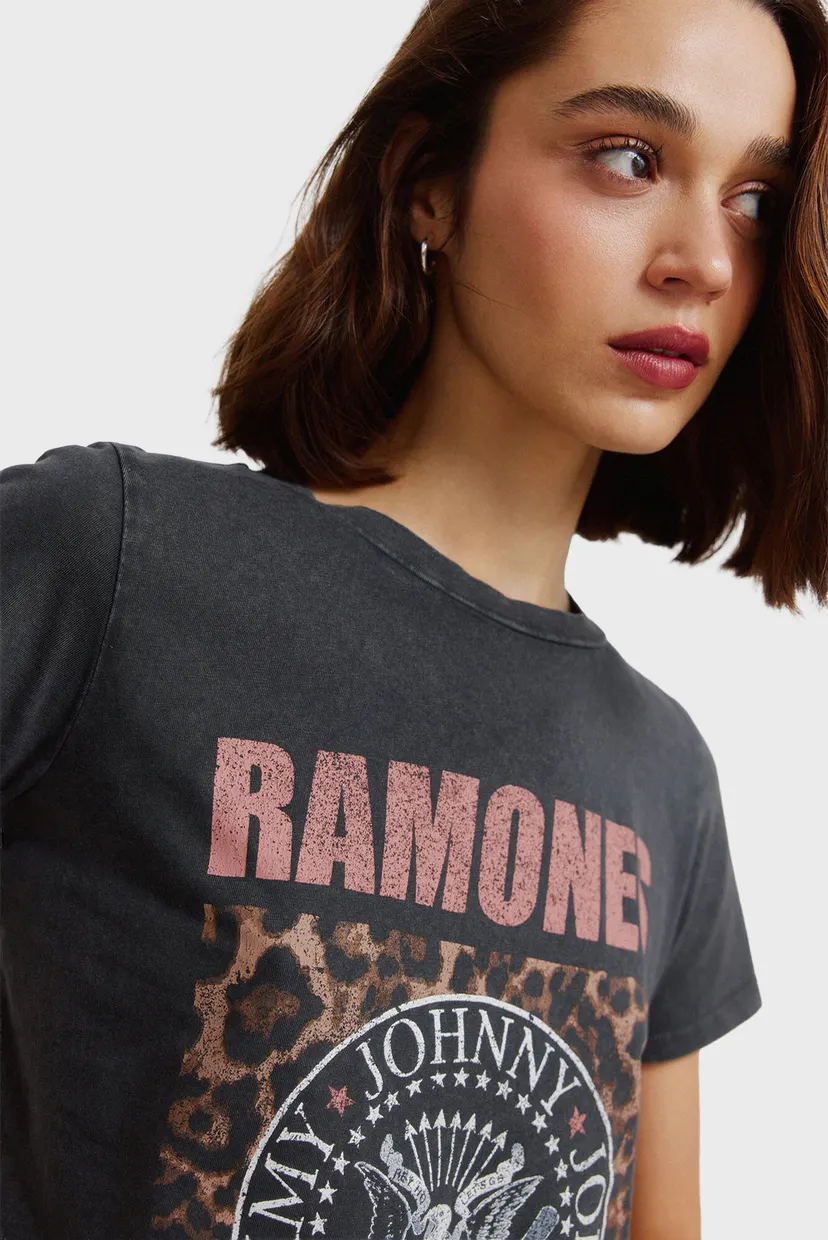 Жіноча сіра футболка Ramones 5