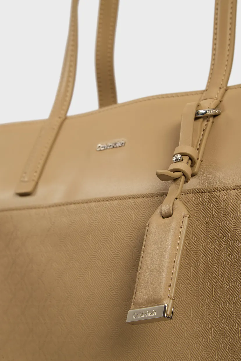Жіноча бежева сумка CK MUST MEDIUM SHOPPER_MONO 5