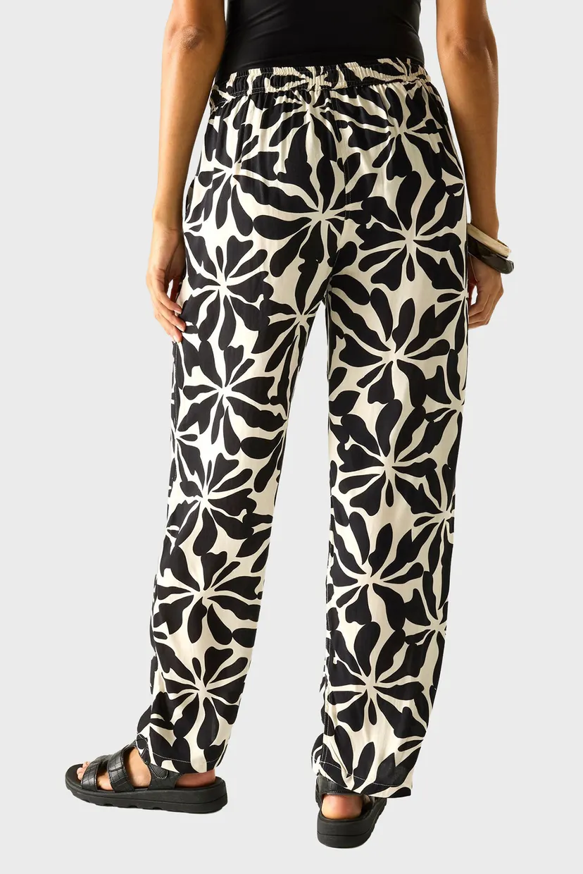 Женские брюки с узором 3