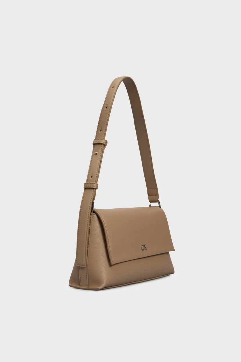 Жіноча коричнева сумка CK DAILY SHOULDER BAG PEBBLE 4
