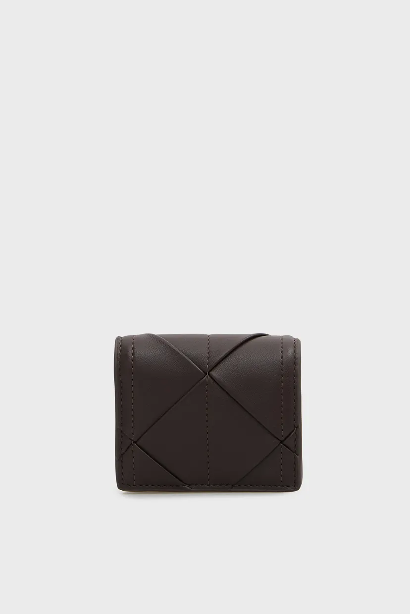 Жіночий темно-коричневий гаманець WOVEN FLAP 3
