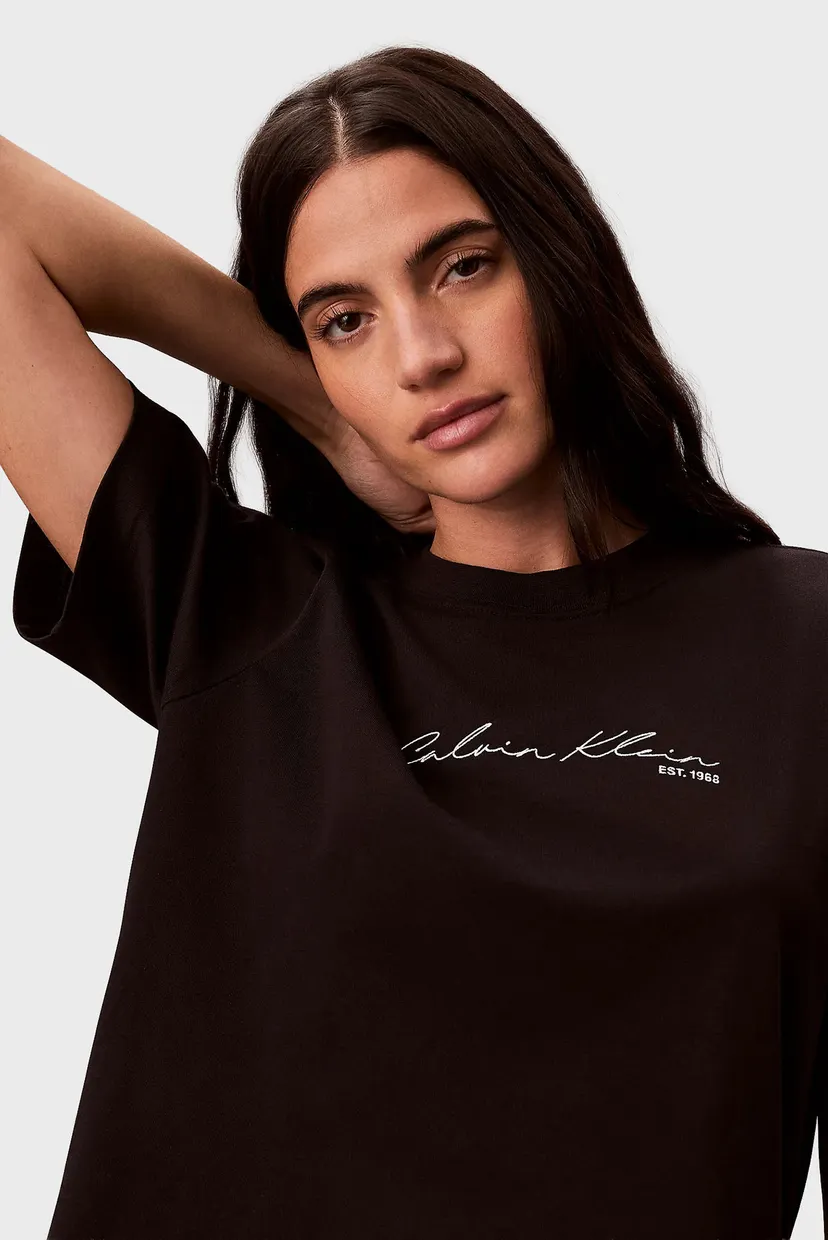 Женская черная футболка GRAPHIC BOXY 5