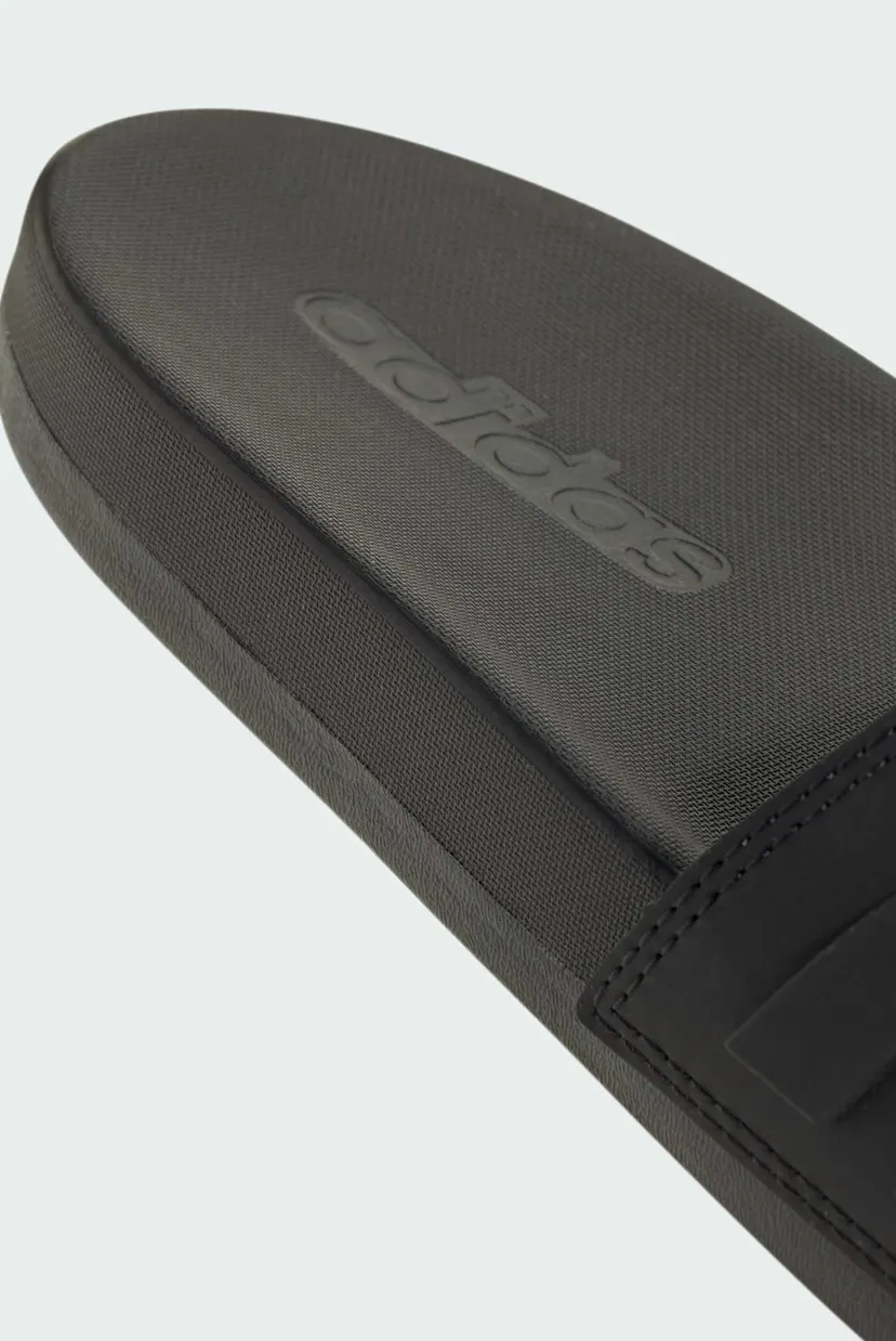 Черные слайдеры Mercedes - AMG Petronas Formula One Team Adilette Comfort 9