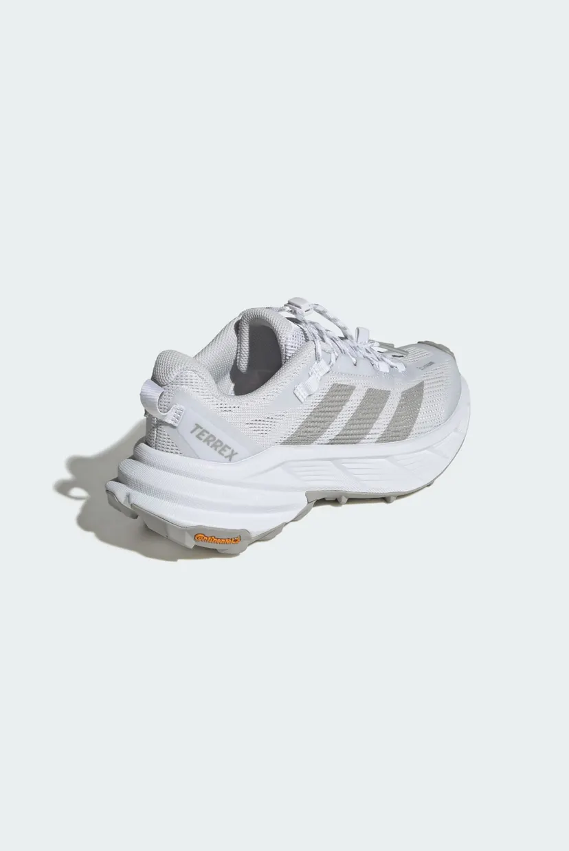 Женские белые кроссовки Terrex Freehiker SL CLIMACOOL 4