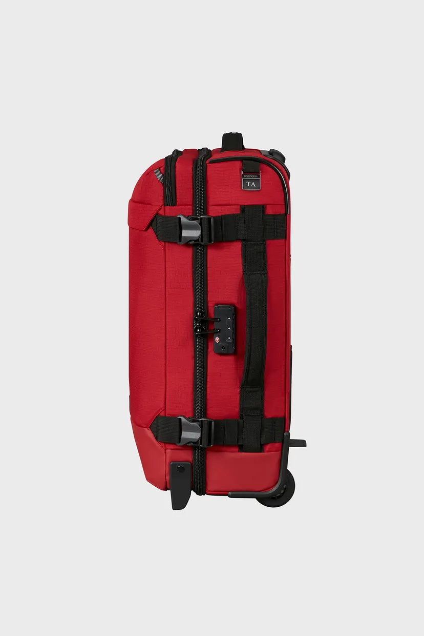 Красный чемодан 55 см ROADSEEKER BRICK RED 3