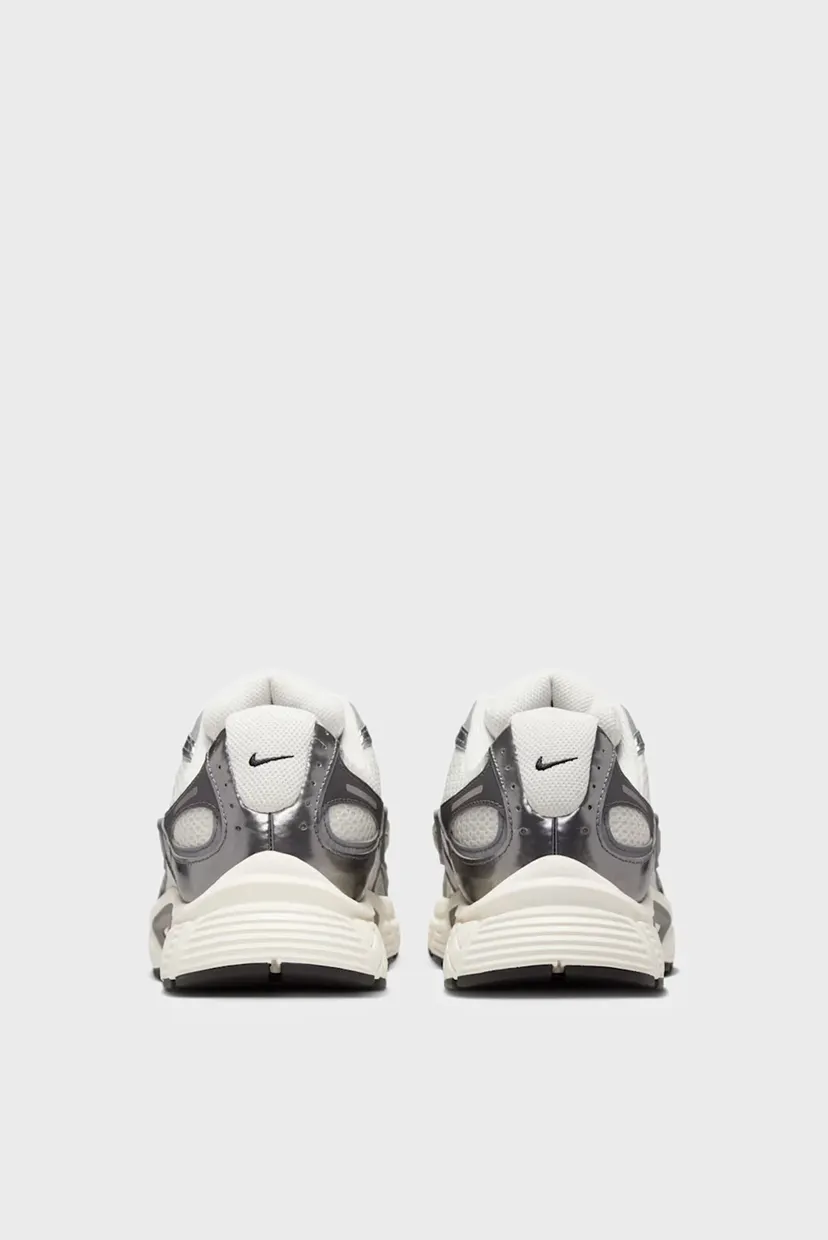 Чоловічі кросівки NIKE V5 RNR 5