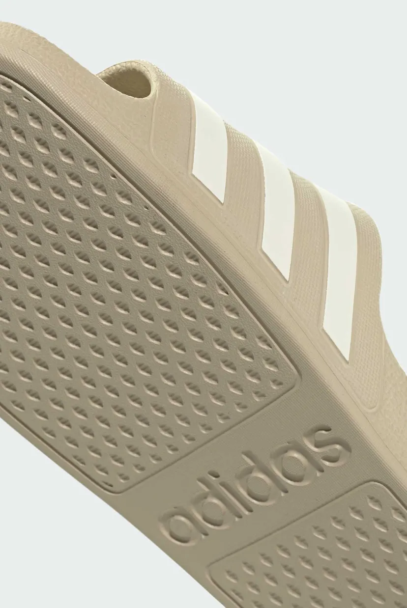 Бежевые слайдеры Adilette Aqua 9