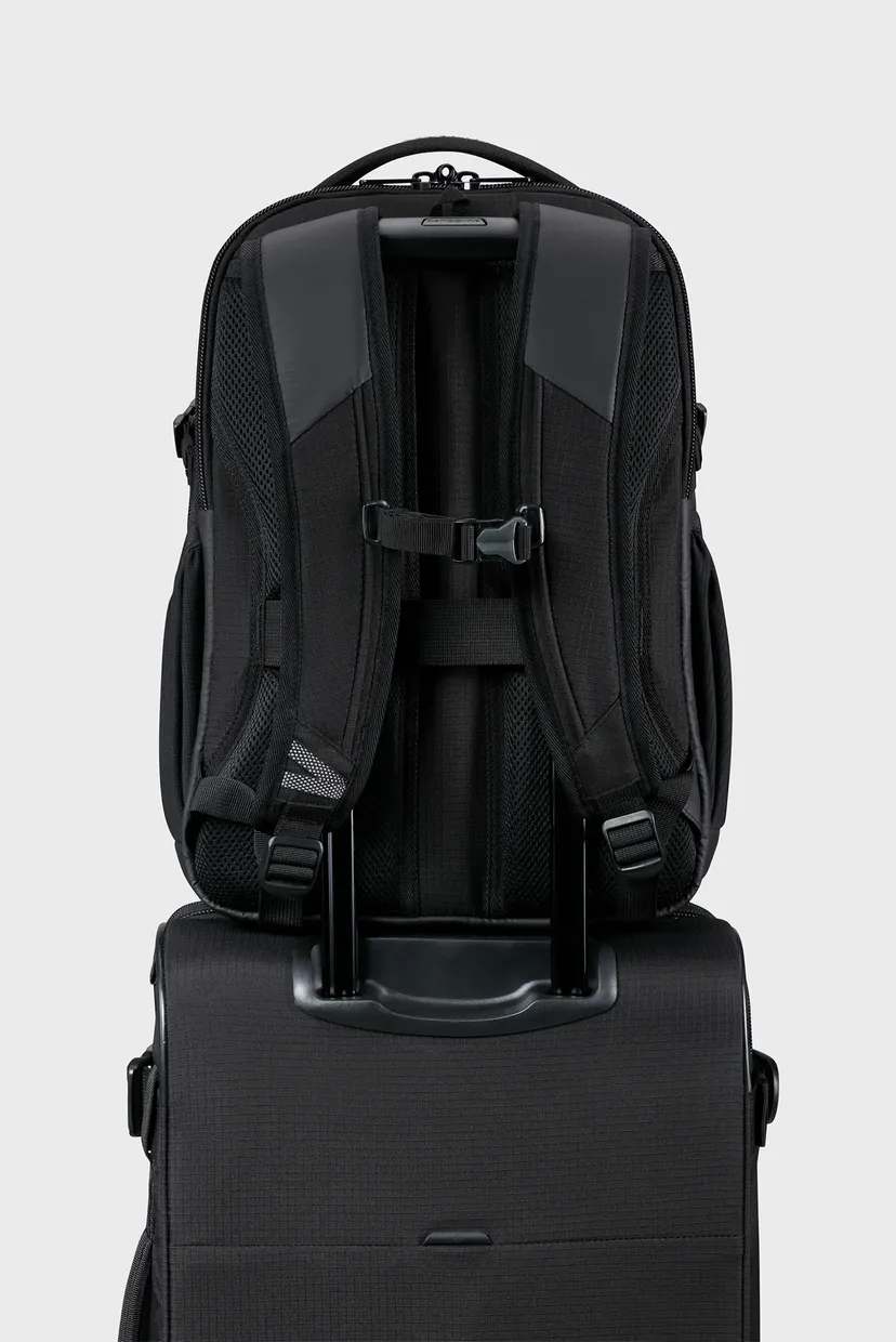 Черный рюкзак ROADSEEKER DEEP BLACK 5