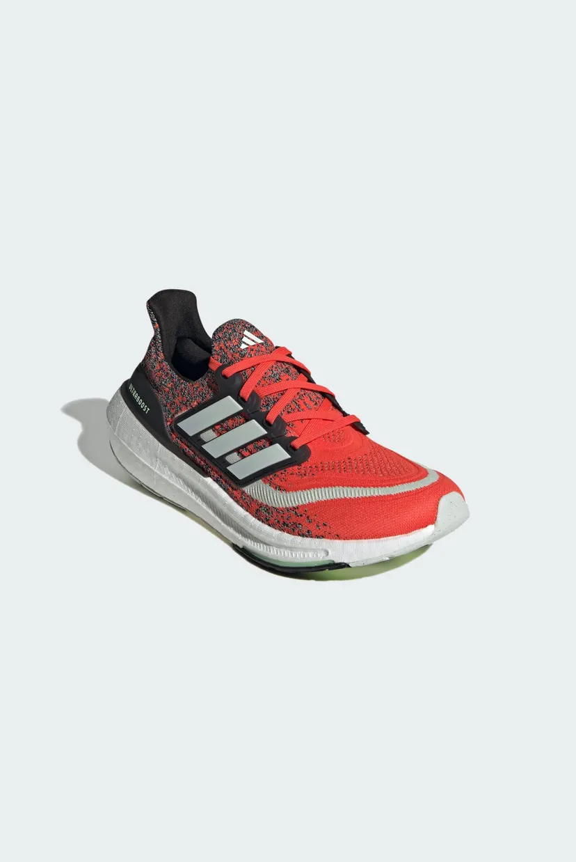 Мужские оранжевые кроссовки Ultraboost Light 4