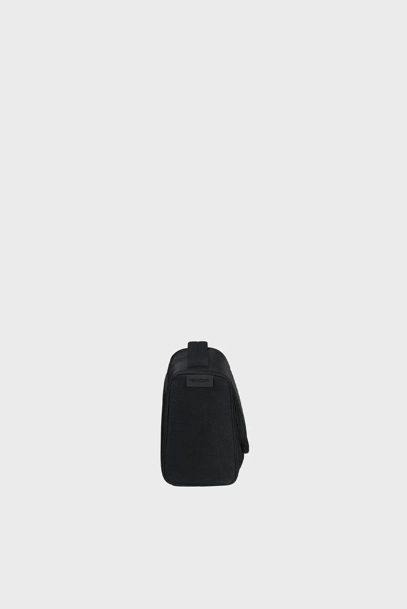Мужской черный несессер RESPARK TOILET KIT BLACK 6