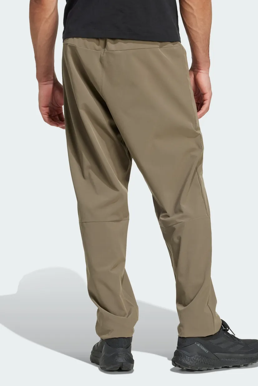 Мужские оливковые спортивные брюки Multi Essentials Stretch 3