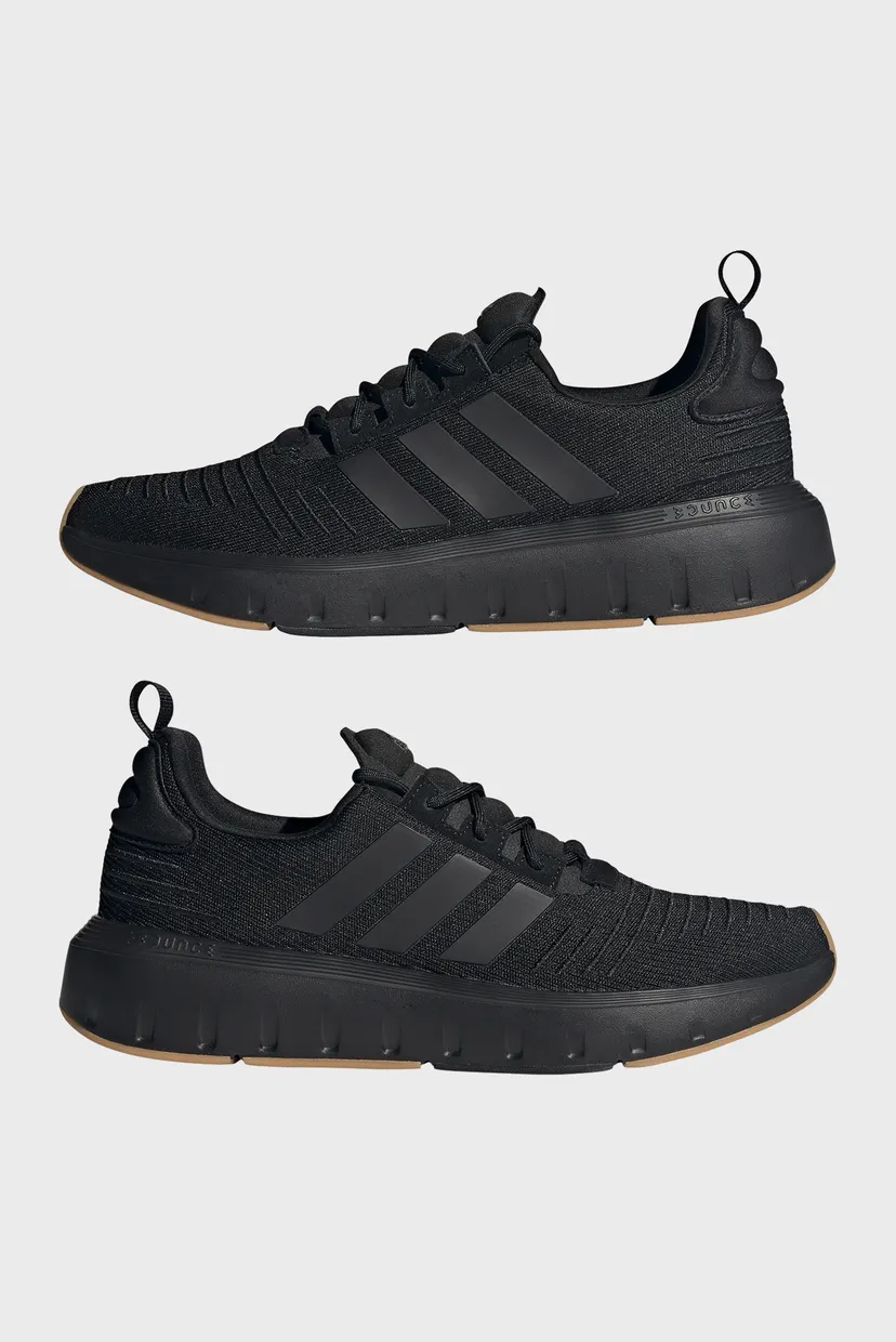 Чоловічі чорні кросівки Swift Run 7