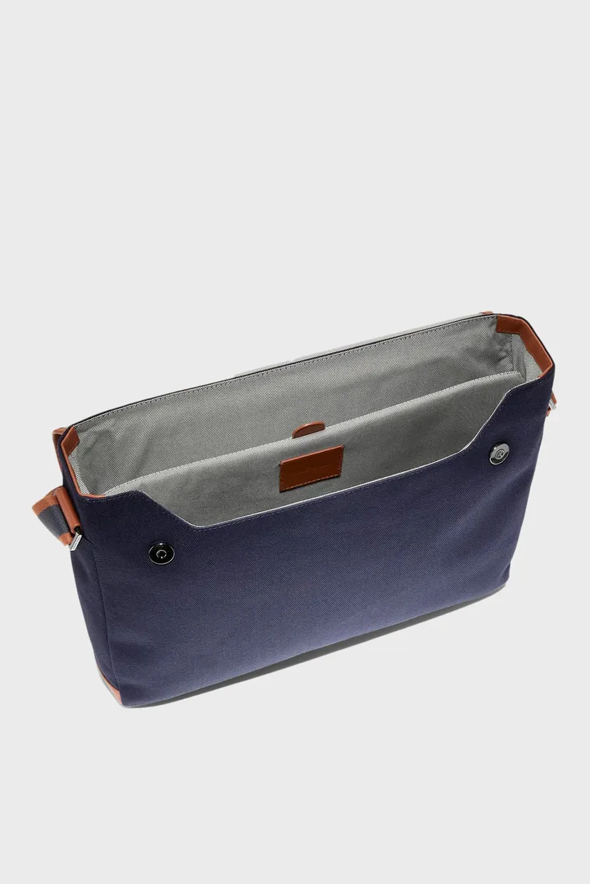 Чоловіча темно-синя сумка Brushed Twill Messenger Bag 4