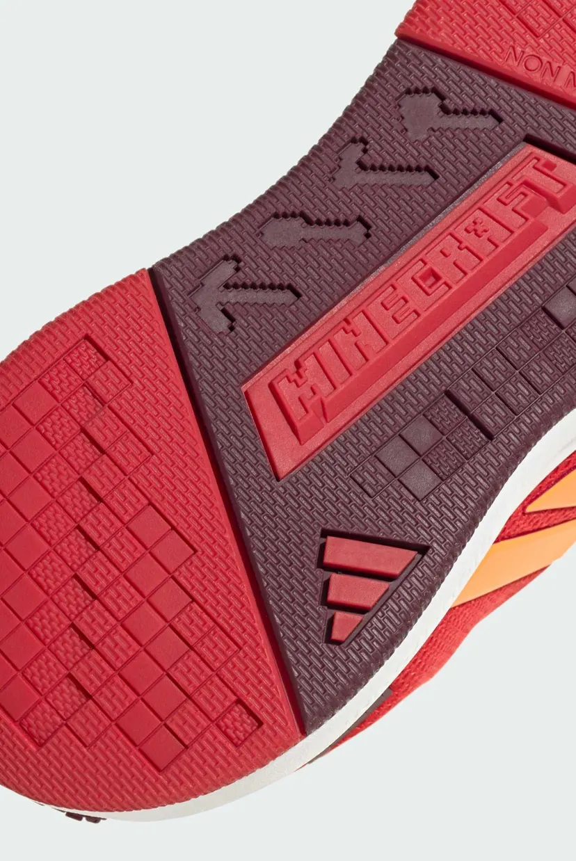 Детские красные кроссовки ADIDAS MINECRAFT PRO JUNIOR 9
