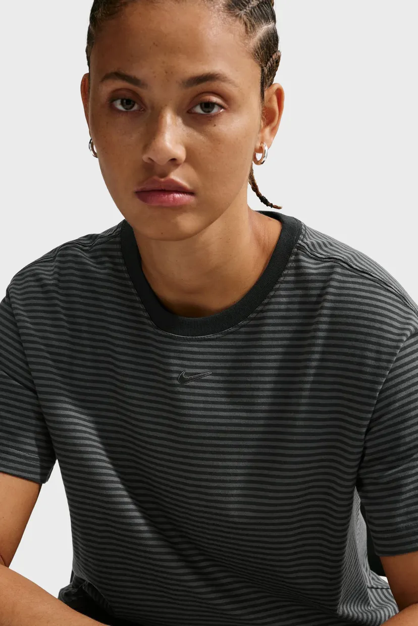 Женская темно-серая футболка в полоску W NSW SS TEE STRIPE 4