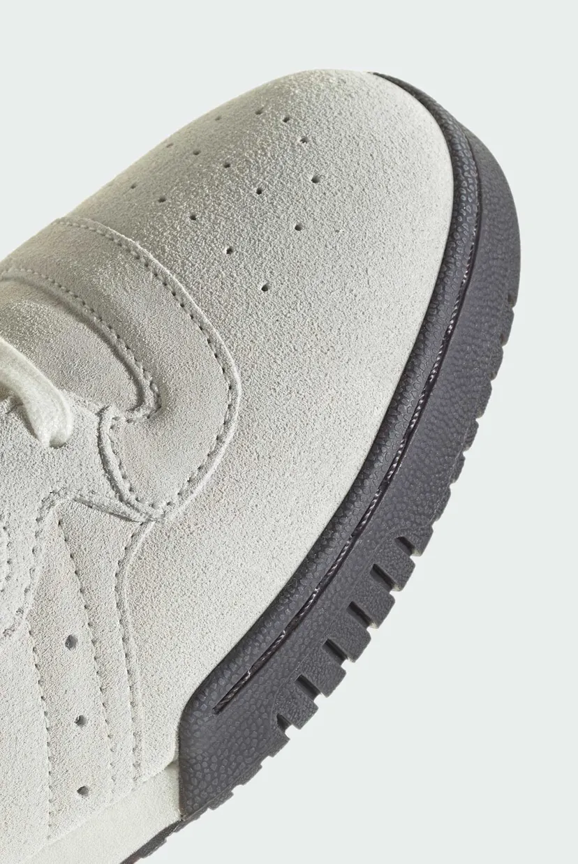 Мужские бежевые замшевые сникерсы POWERPHASE MERCEDES 8