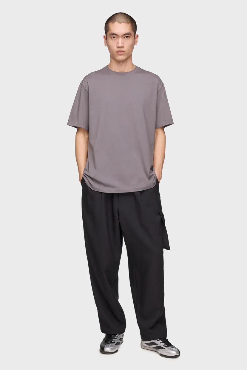 Серая футболка Y-3 MERCEDES LOGO STACK SHORT SLEEVE (унисекс) 3