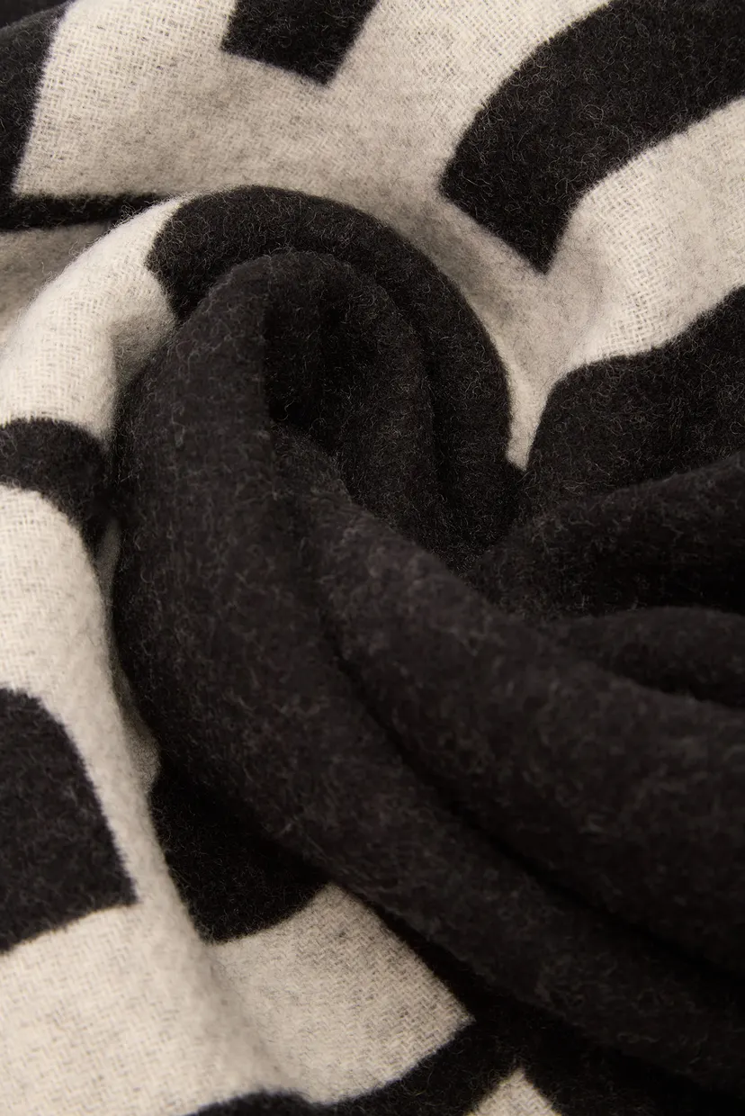 Женский черный шерстяной шарф K ESSENTIAL JKRD WOVEN SCARF 4