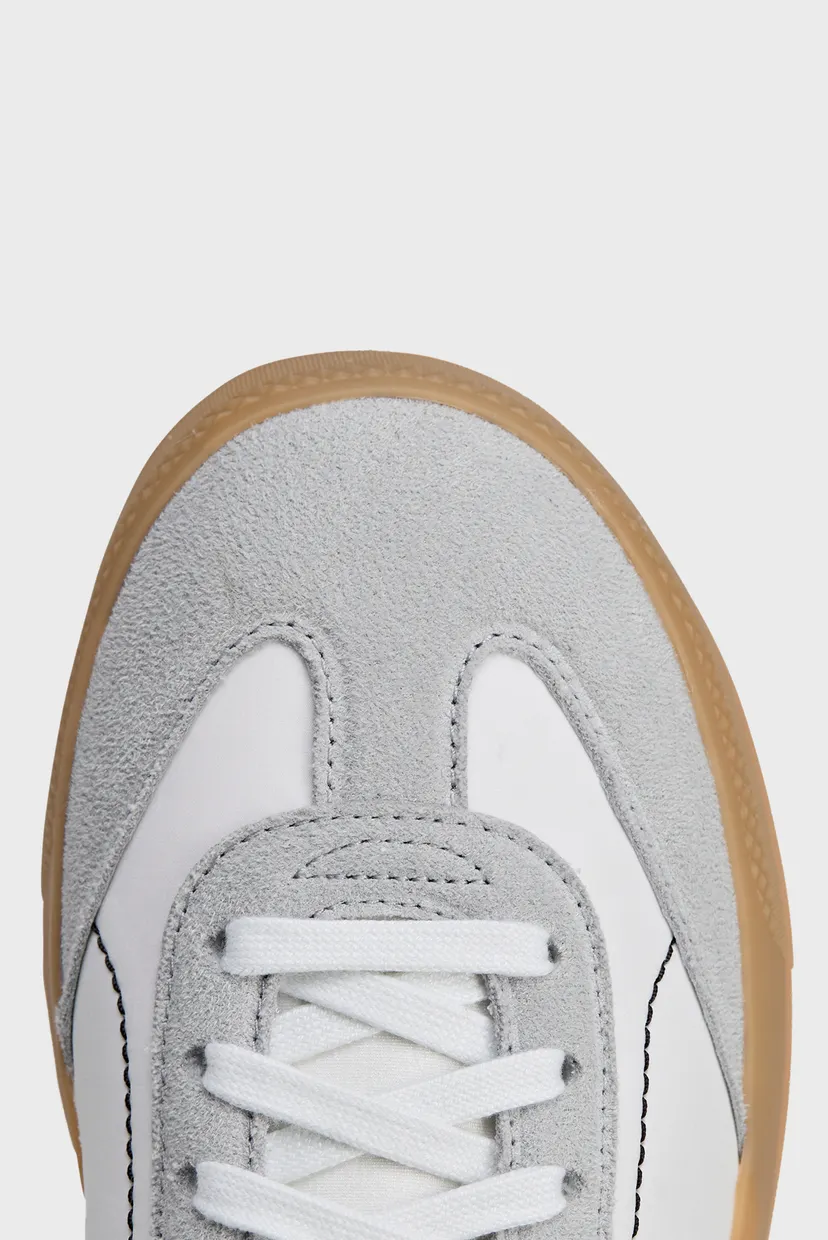 Жіночі білі кросівки adidas by Stella McCartney Court Boost 9