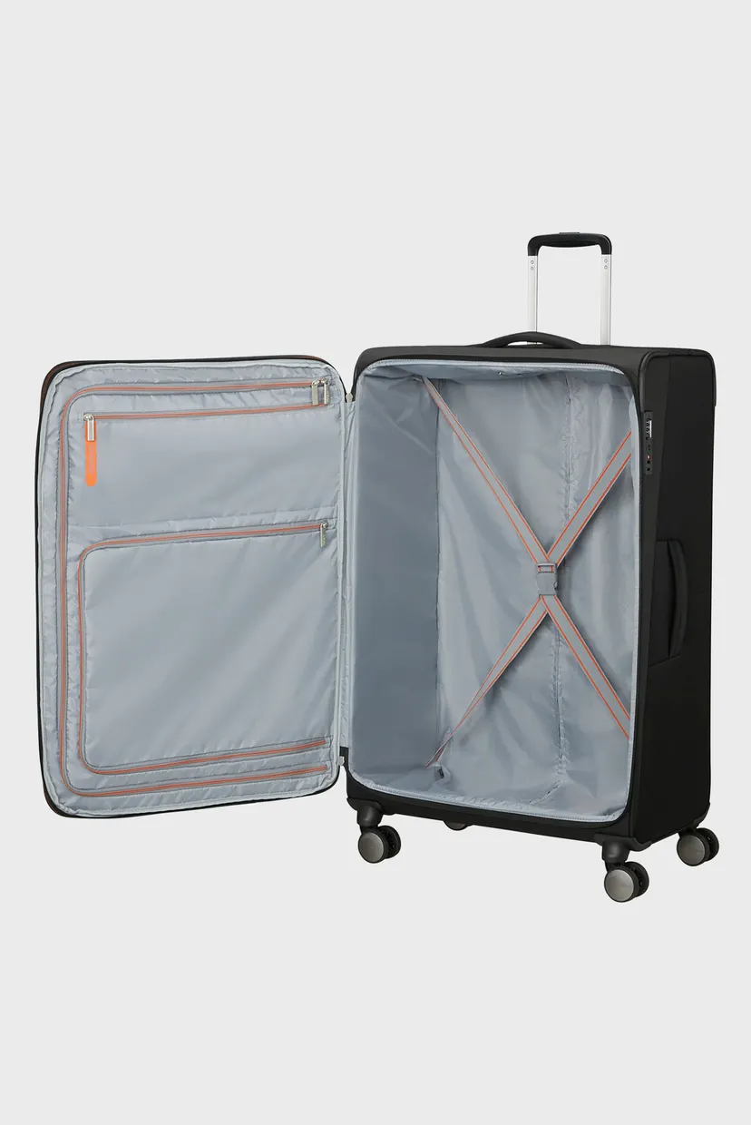 Черный чемодан 79 см WANDERLITE 5