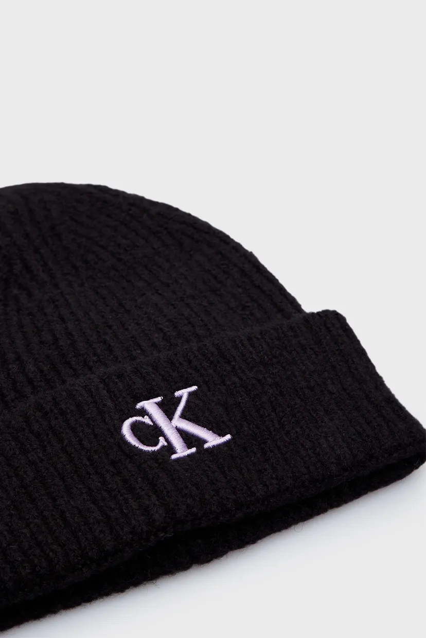Женская черная шапка THICK EMBROIDERY BEANIE 3
