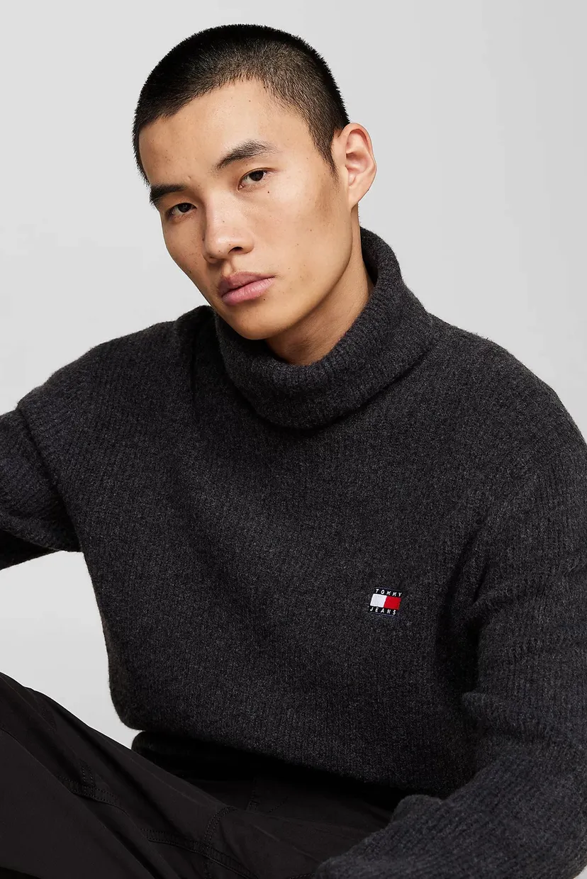 Чоловічий темно-сірий гольф TJM SLIM ROLL NECK BADGE SWEATER 4