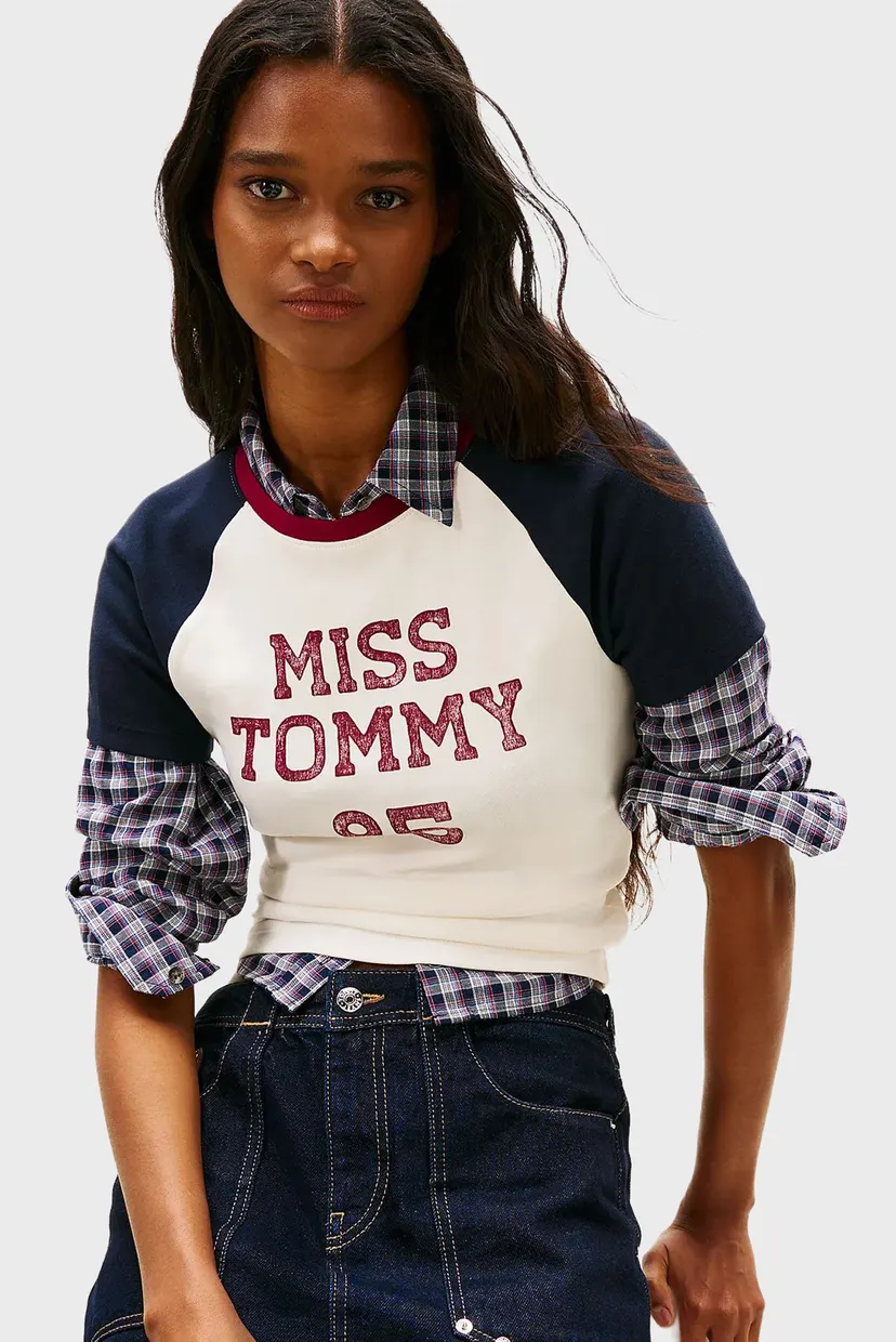 Жіноча футболка MISS TOMMY 4