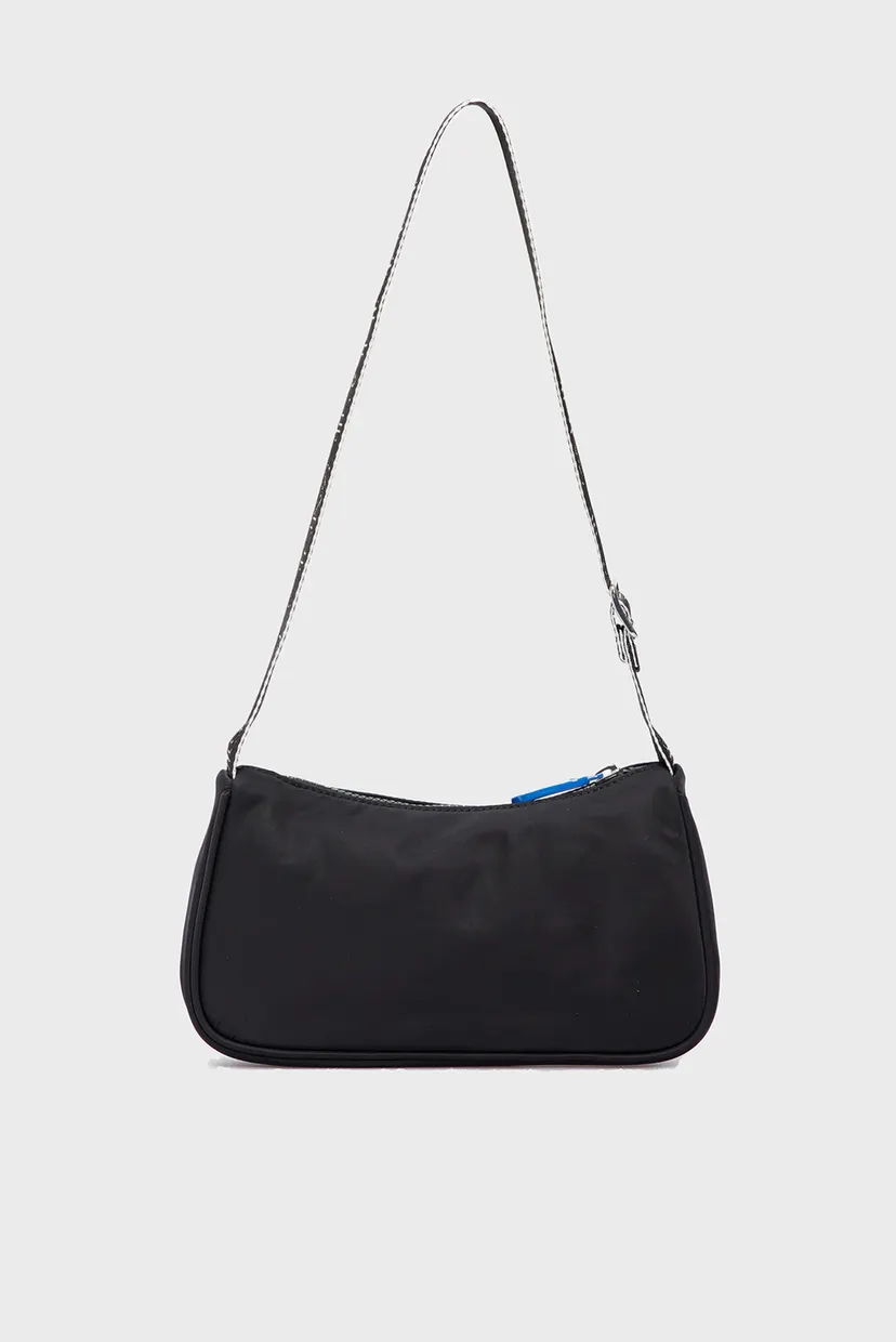 Жіноча чорна сумка URBAN NYLON BAGUETTE 4