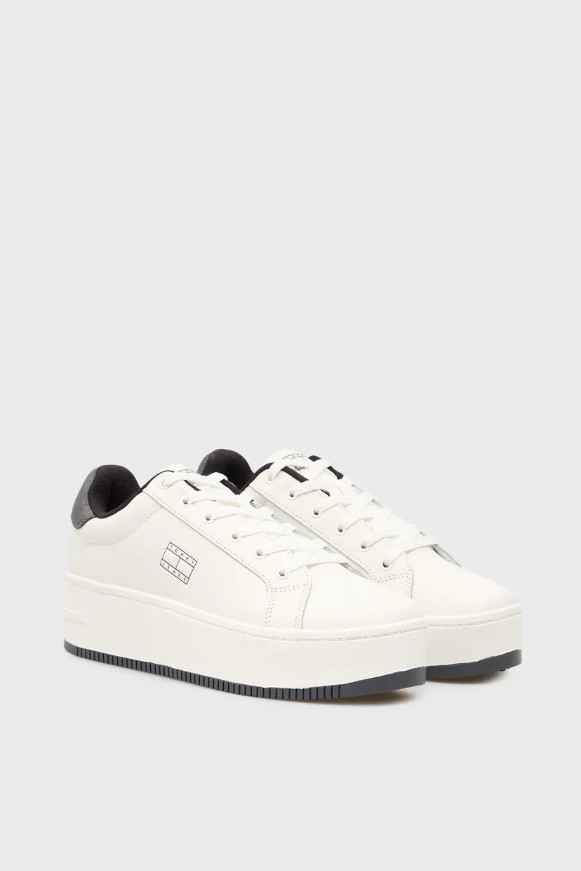 Жіночі білі шкіряні снікерси FLATFORM ESS 3