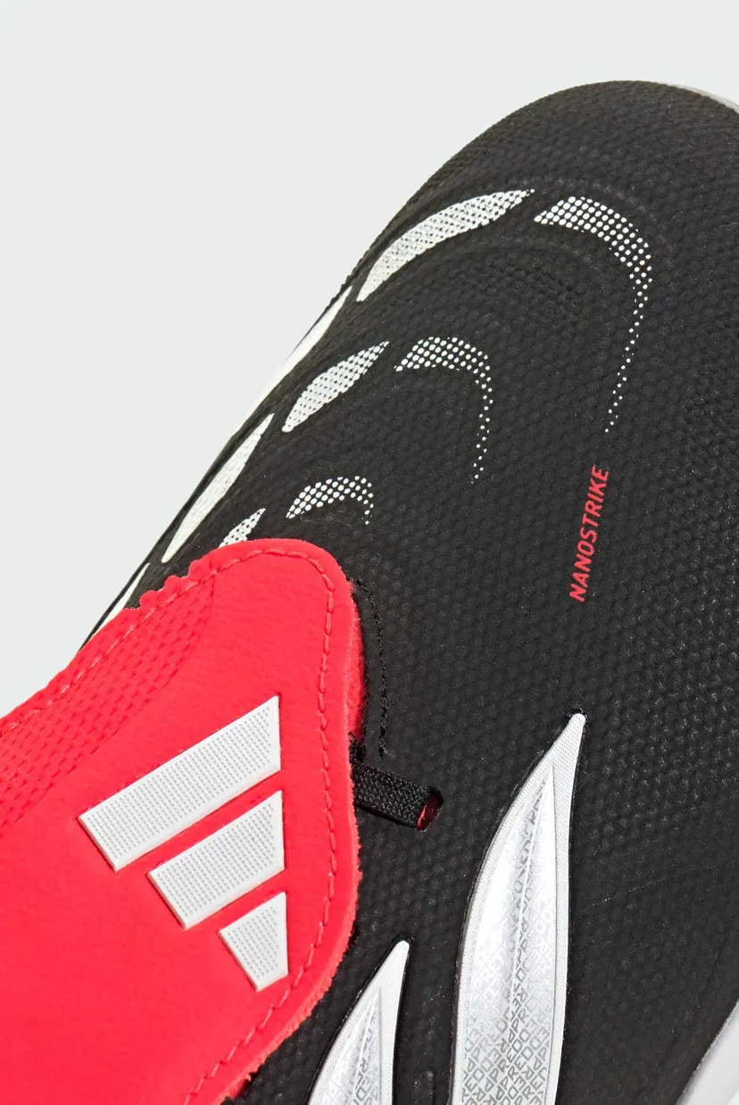 Черные сороконожки PREDATOR LEAGUE Fold-Over Tongue Turf Football 8