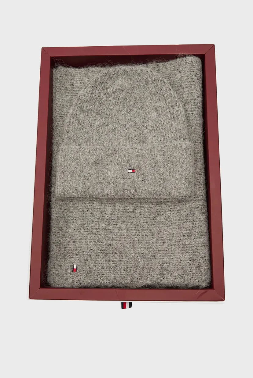 Жіночий набір аксесуарів (шапка, шарф) ESSENTIAL FLAG FUZ BEAN/SCARF GP 6