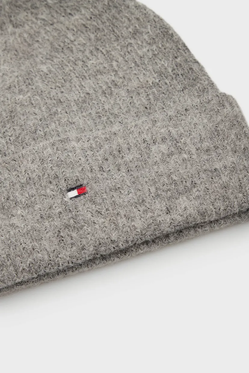 Женская серая шапка ESSENTIAL FLAG FUZZY BEANIE 4