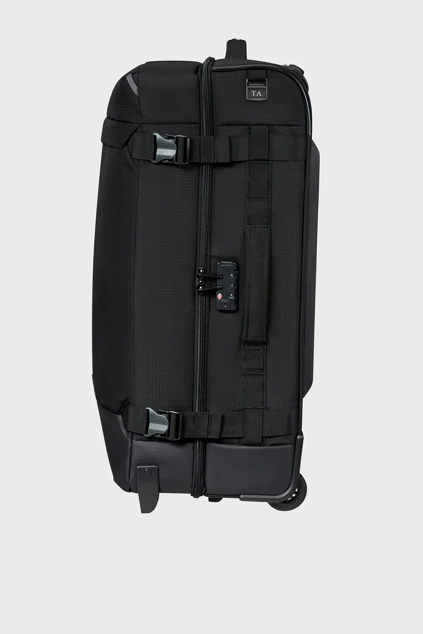 Чорна валіза 68 см ROADSEEKER DEEP BLACK 4