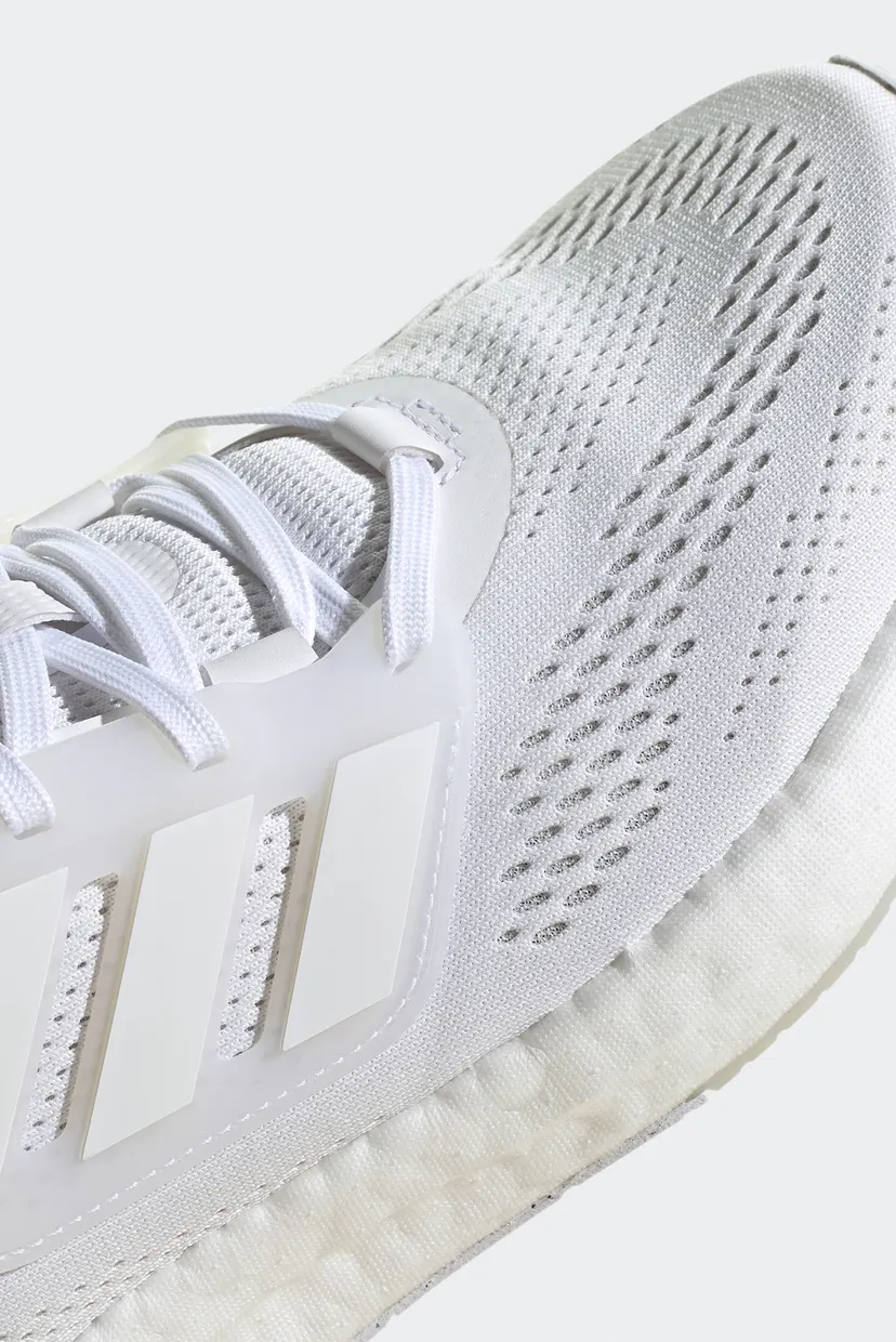 Чоловічі білі кросівки Pureboost 22 7