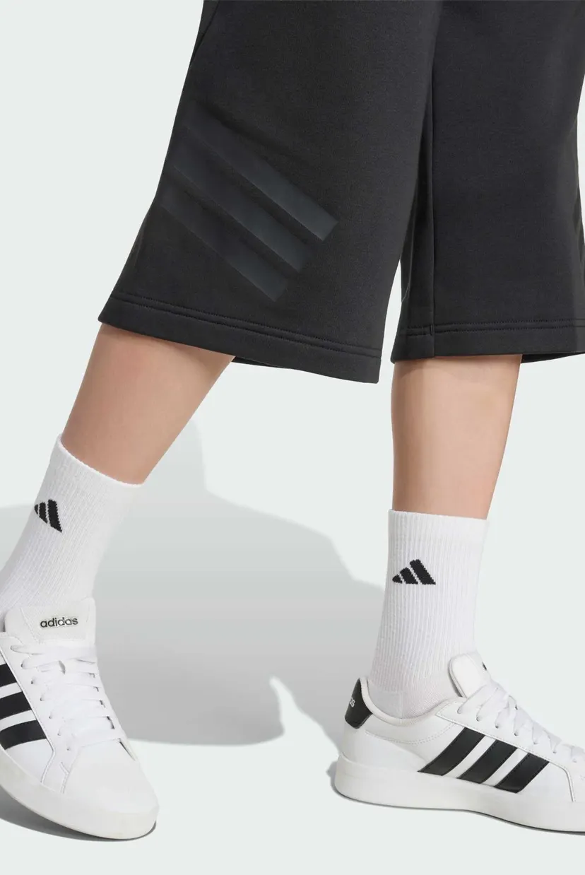 Детские черные шорты FUTURE ICONS 3 STRIPES LONG 7
