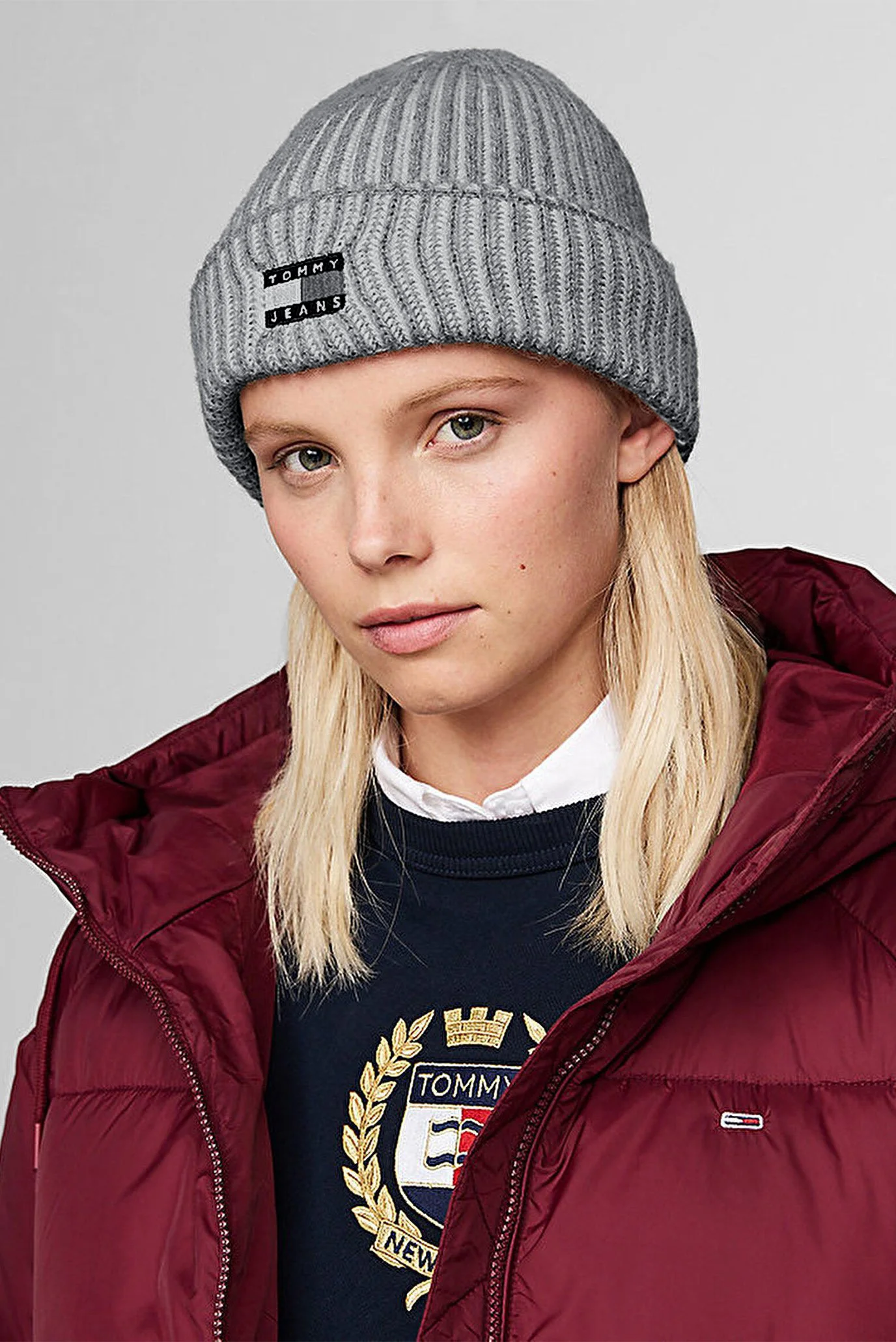 Женская серая шапка TJW HERITAGE BEANIE Tommy Jeans AW0AW16785