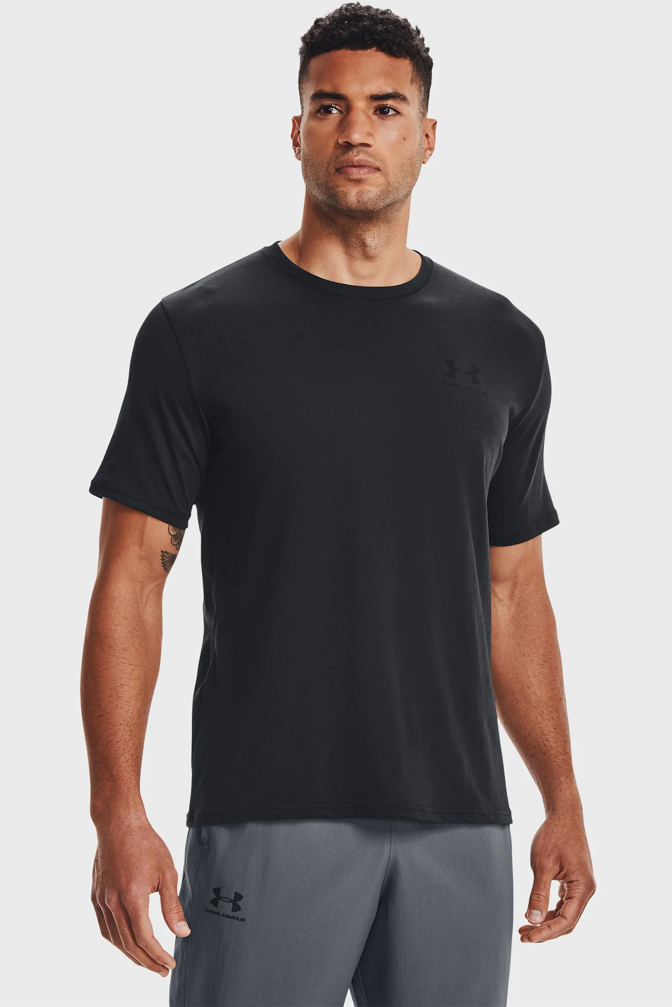 Мужская черная футболка SPORTSTYLE LEFT CHEST SS Under Armour