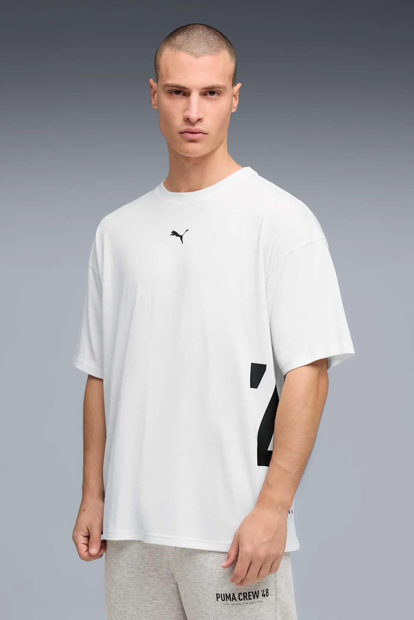 Чоловіча біла футболка Graphics Training Tee Oversized Men PUMA