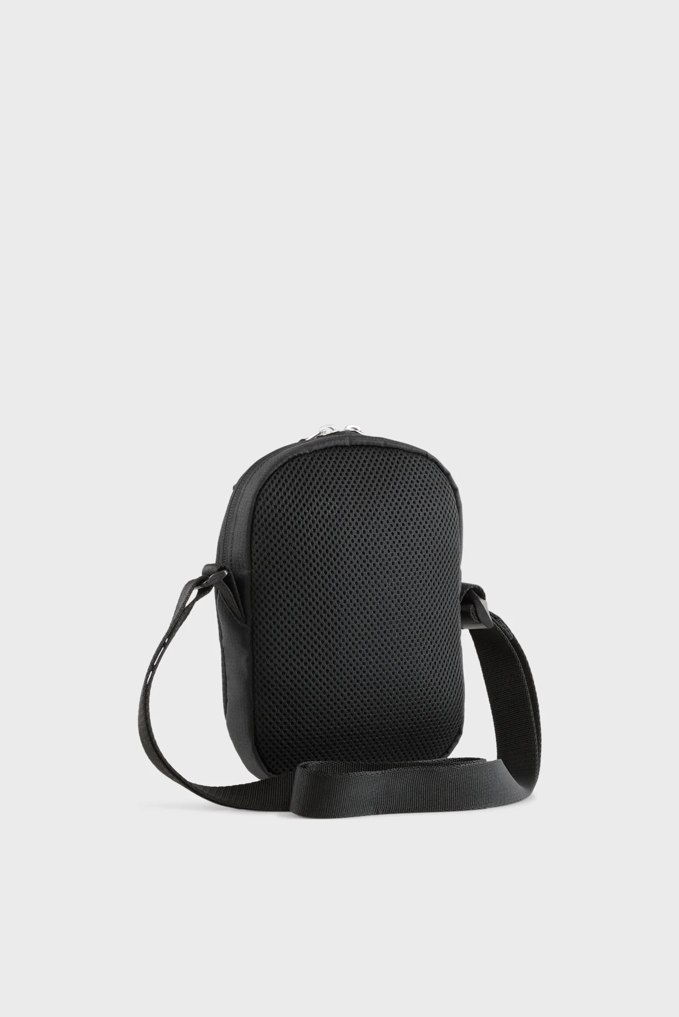 Черная сумка Scuderia Ferrari Race Portable Bag PUMA 091282_02