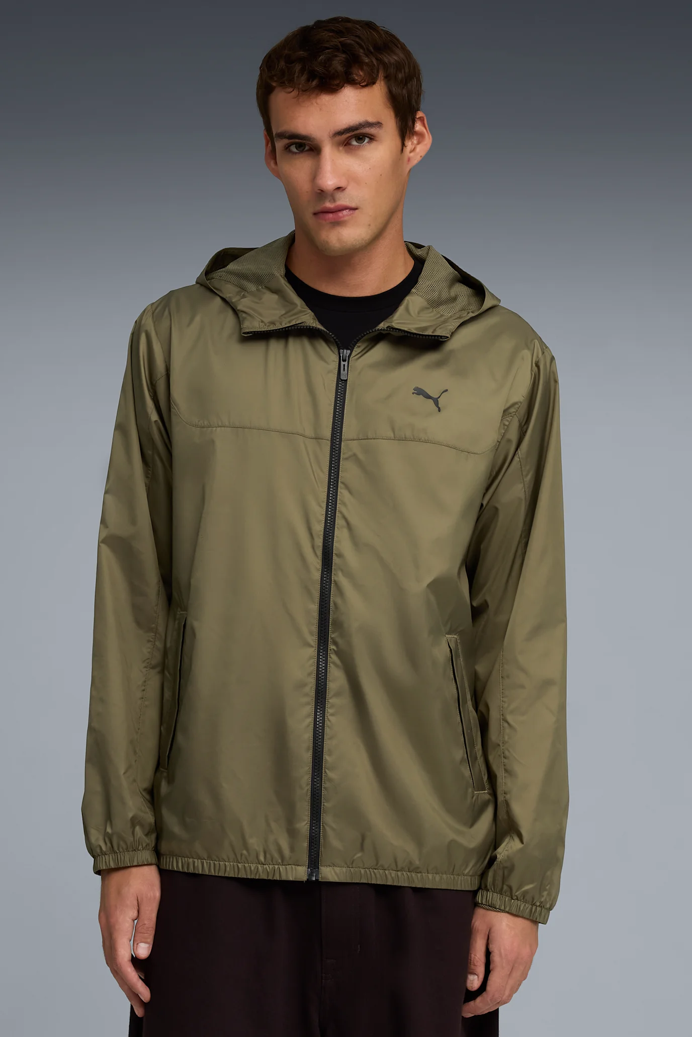 Мужская оливковая ветровка Essentials Regular Windbreaker Men PUMA