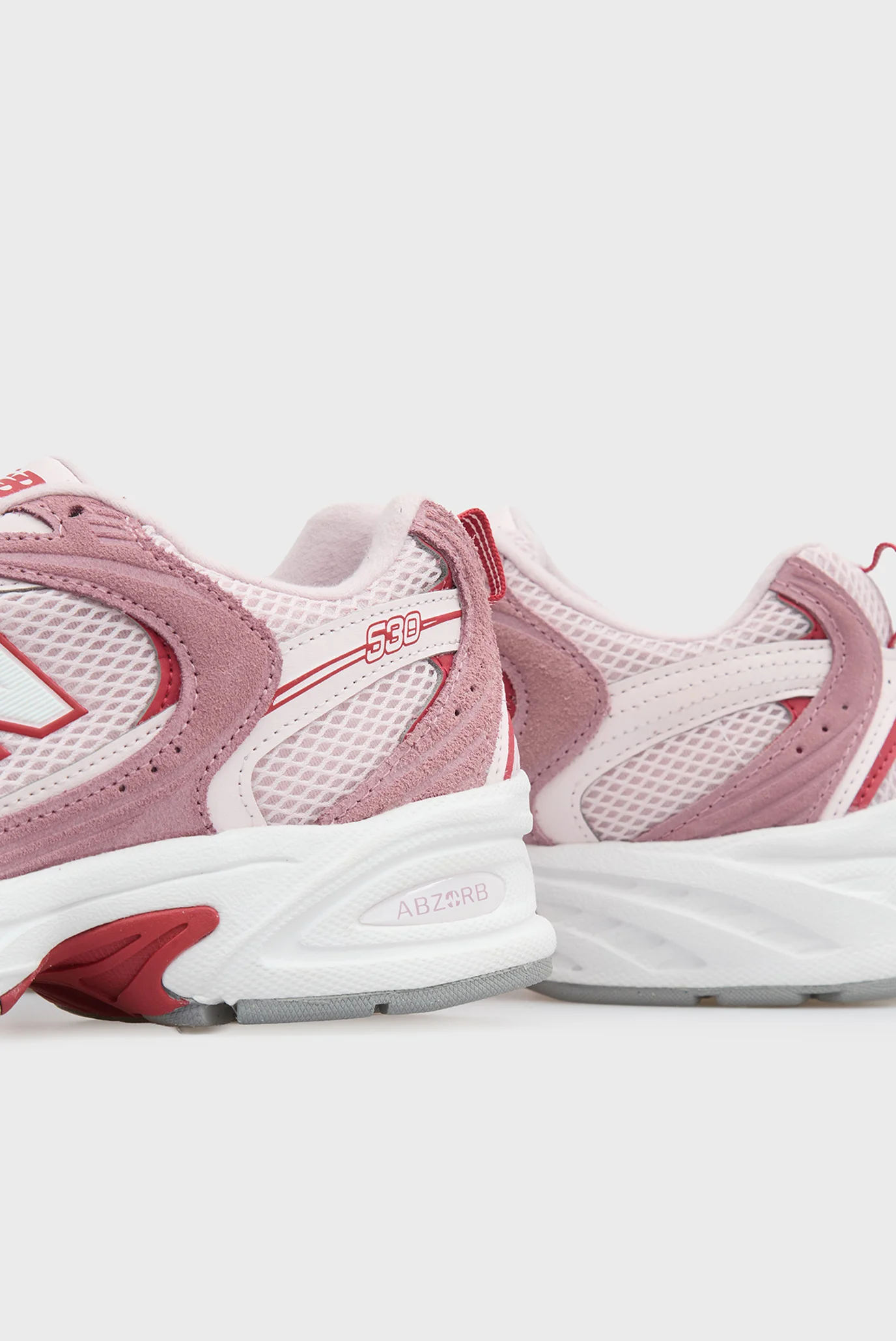 Рожеві кросівки 530 New Balance U5304GM — MD-Fashion