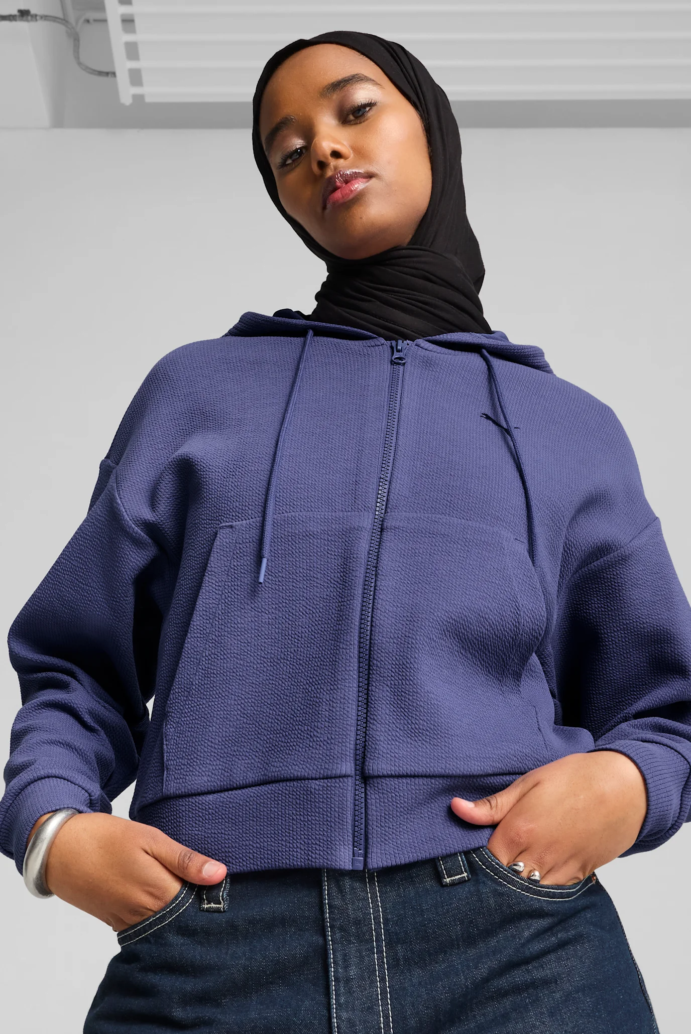 Жіноче синє худі HER Comfort Crop Full-Zip Hoodie Women PUMA