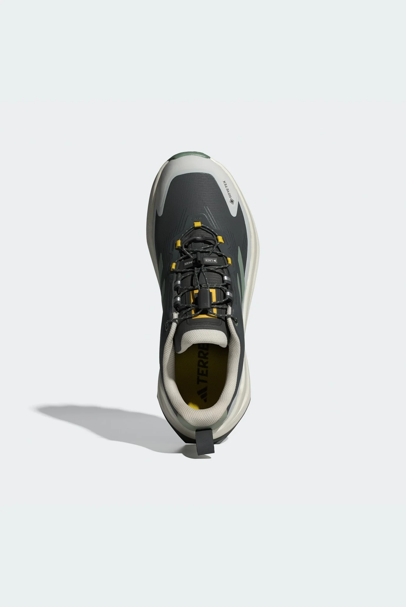 Чоловічі сірі кросівки adidas National Geographic Terrex