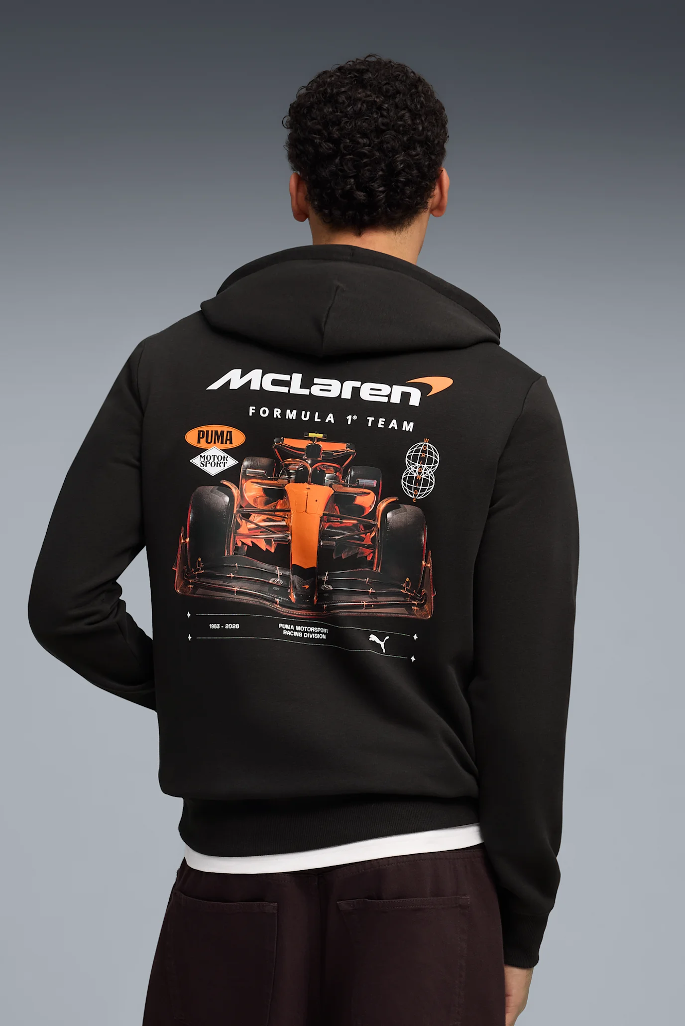 Man グッズ Мужское черное худи McLAREN RACING Graphic Hoodie Men PUMA