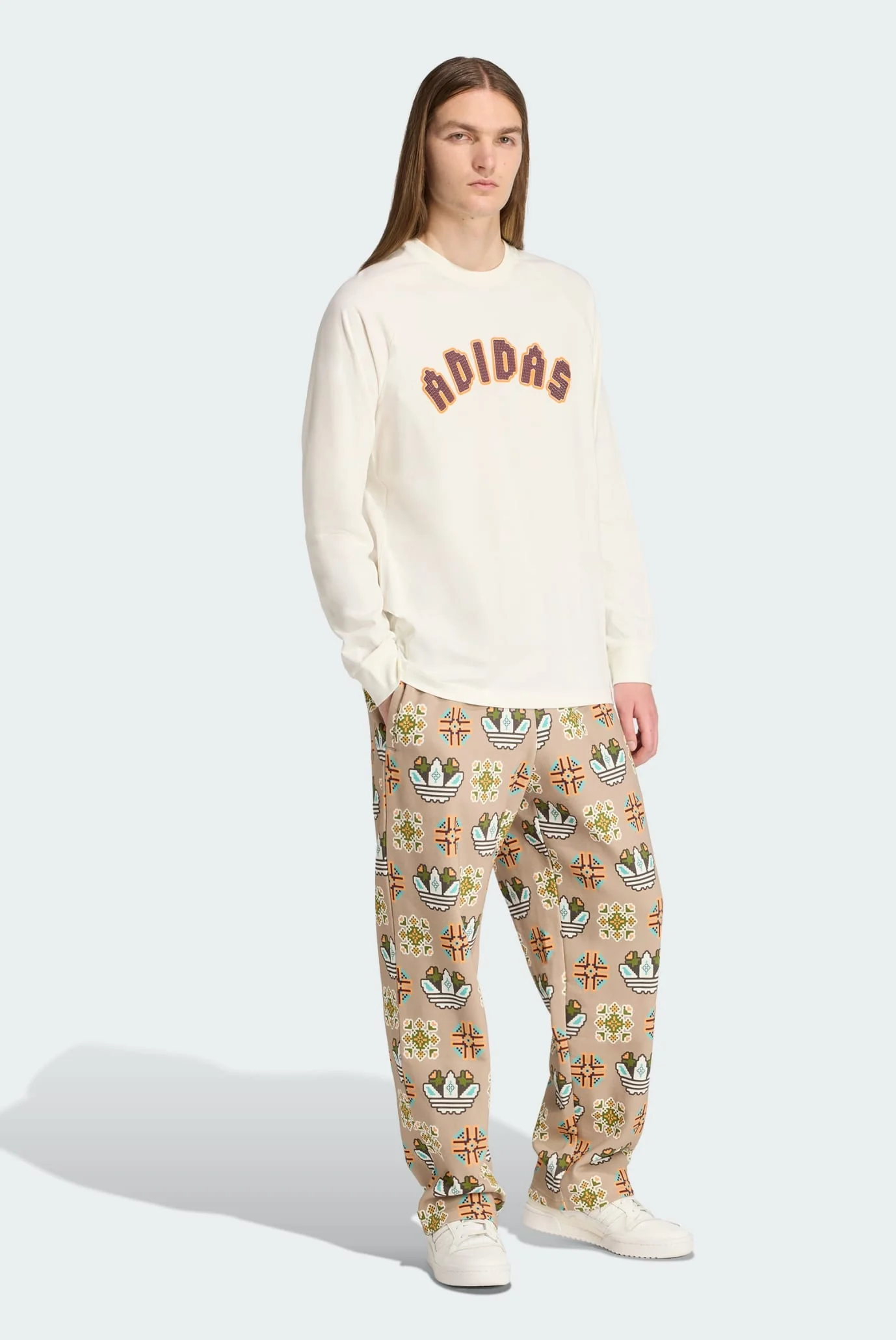 Чоловічий білий лонгслів Tiles Loose adidas JY2999 — MD-Fashion
